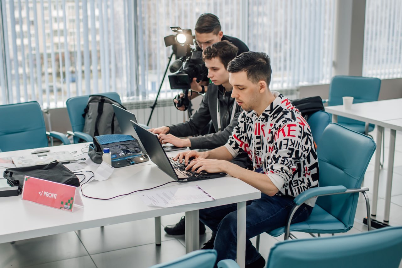 Заговор! Компании делают только то, что им выгодно!